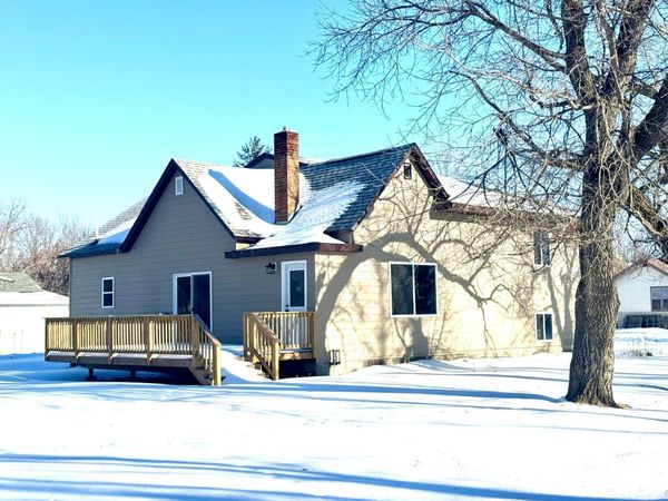 301 W Garfield Avenue, Mahnomen, MN 56557