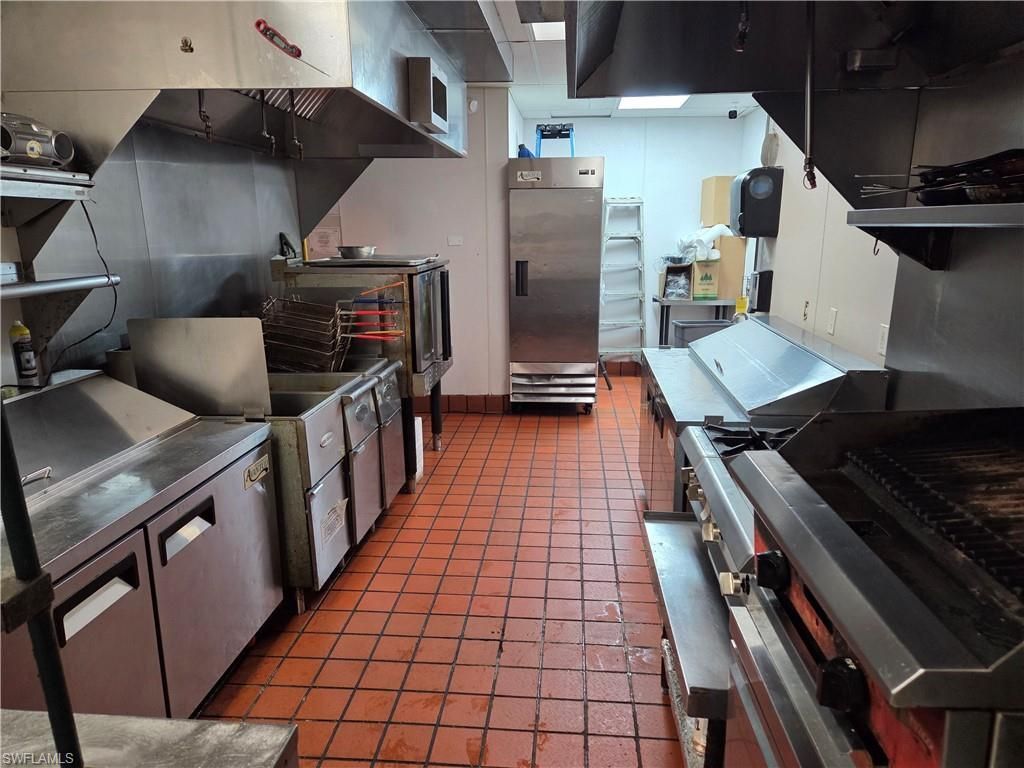 1217 Del Prado Blvd S, Cape Coral, FL 33990 Photo