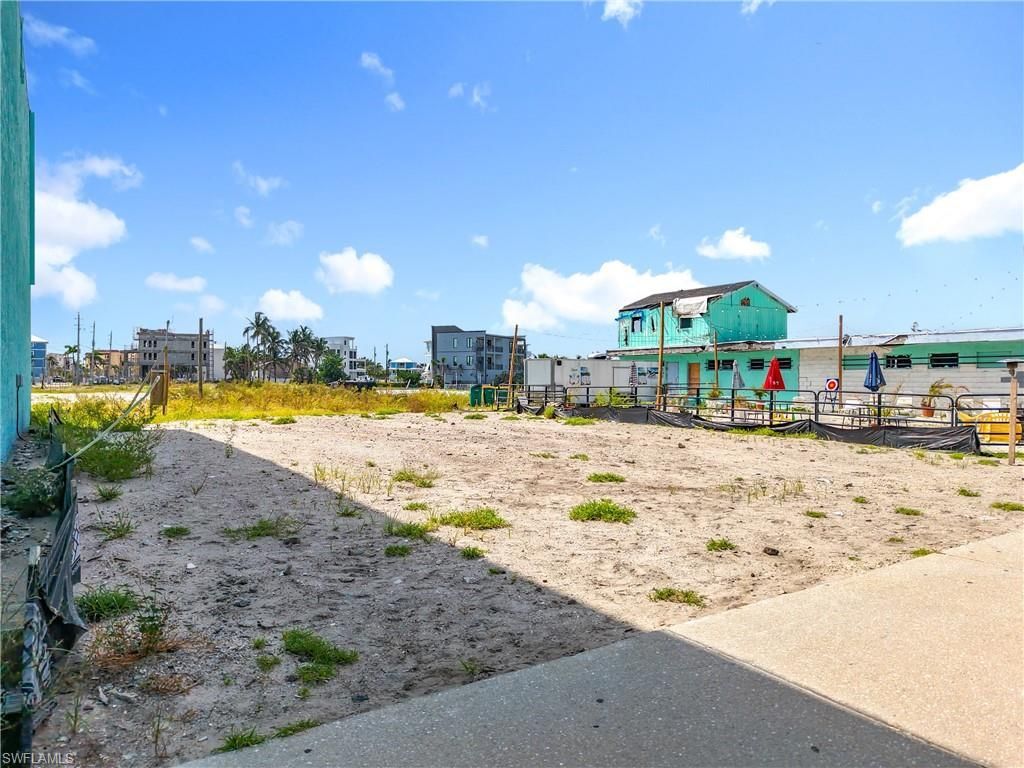 159/161 Old San Carlos Blvd, Fort Myers Beach, FL 33931 Photo