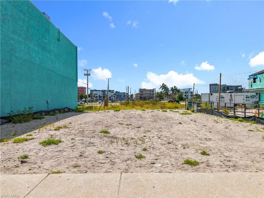159/161 Old San Carlos Blvd, Fort Myers Beach, FL 33931 Photo