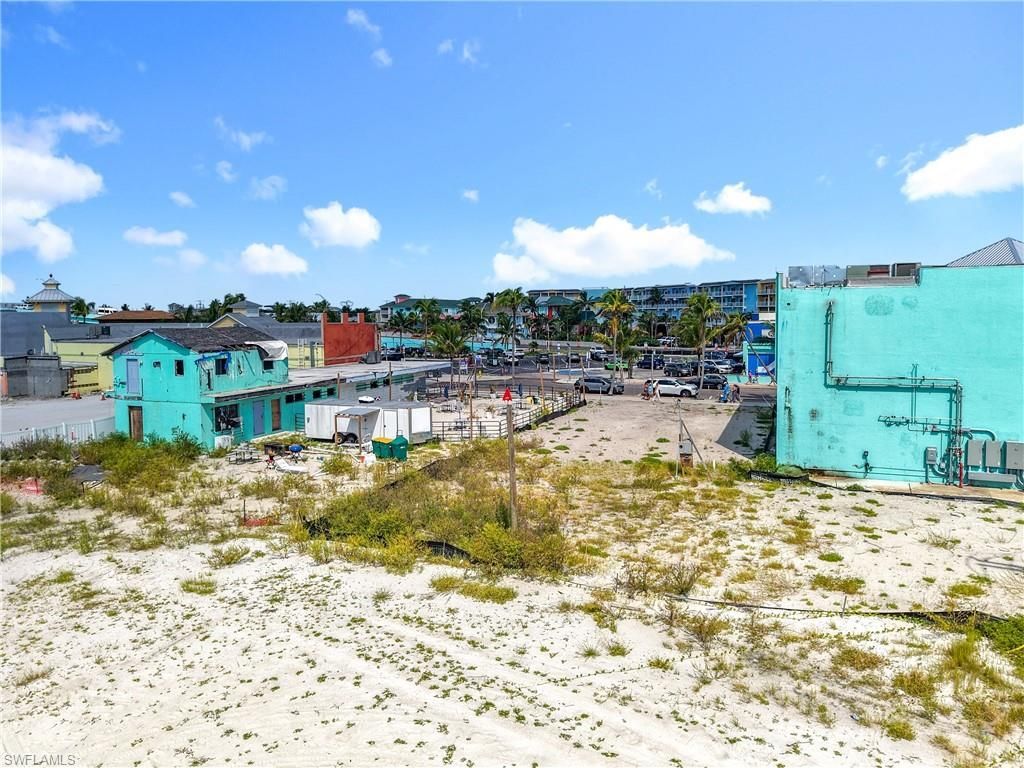 159/161 Old San Carlos Blvd, Fort Myers Beach, FL 33931 Photo
