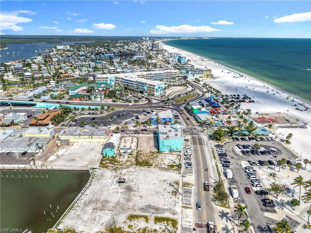 159/161 Old San Carlos Blvd, Fort Myers Beach, FL 33931 Photo