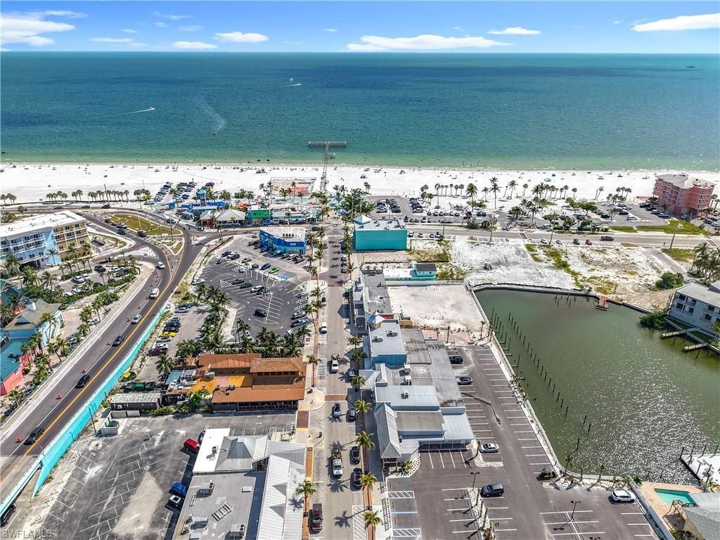 159/161 Old San Carlos Blvd, Fort Myers Beach, FL 33931 Photo