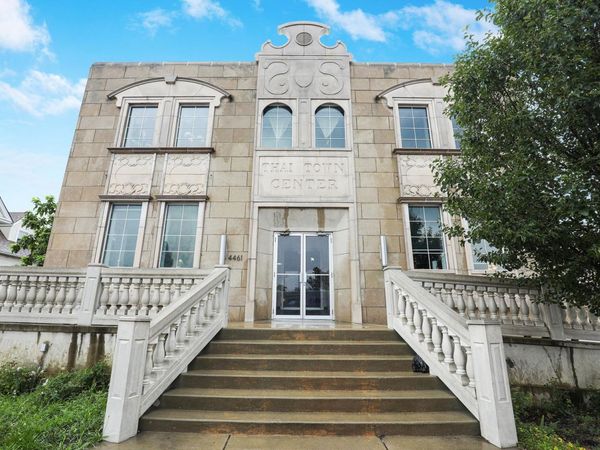 4461 N Pulaski Road, Chicago, IL 60630