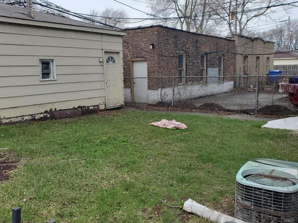 6414 N Rockwell Street, Chicago, IL 60645