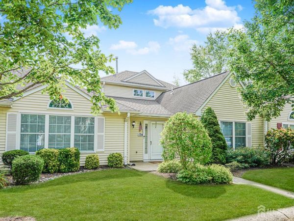 134 Blackbird Drive, Monroe Township, NJ 08831