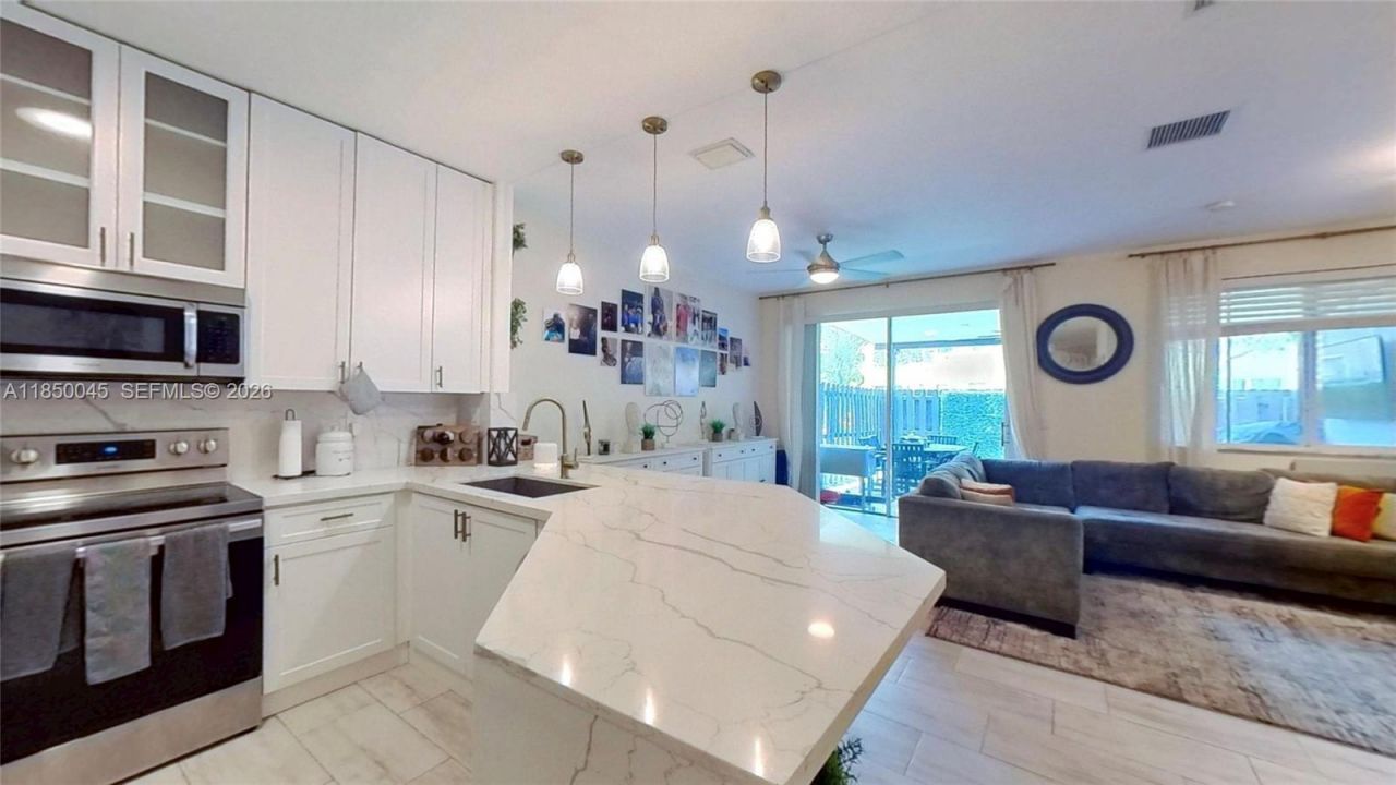 1420 SE 26th Ave, Homestead, FL 33035 Photo