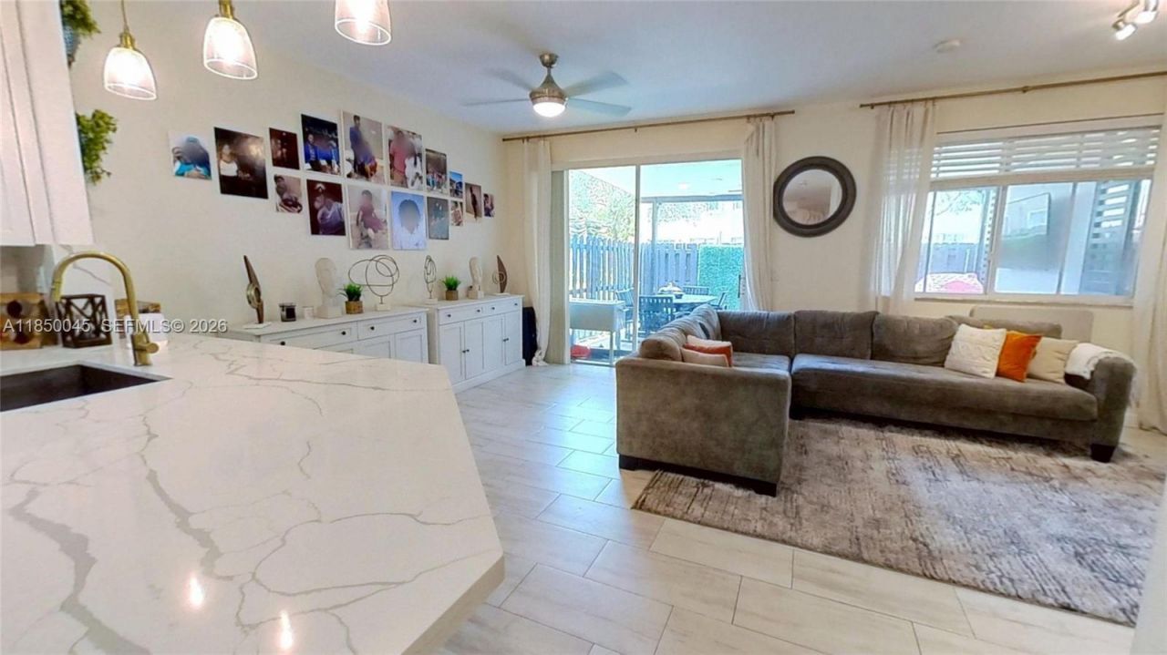 1420 SE 26th Ave, Homestead, FL 33035 Photo