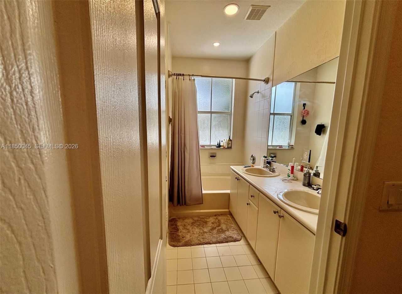 1420 SE 26th Ave, Homestead, FL 33035 Photo