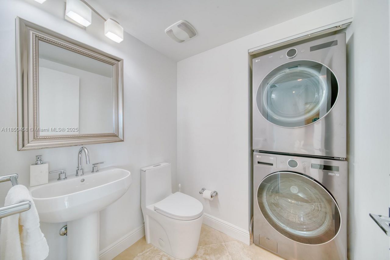 3131 NE 188th St, Unit 2-1103, Aventura, FL 33180 Photo