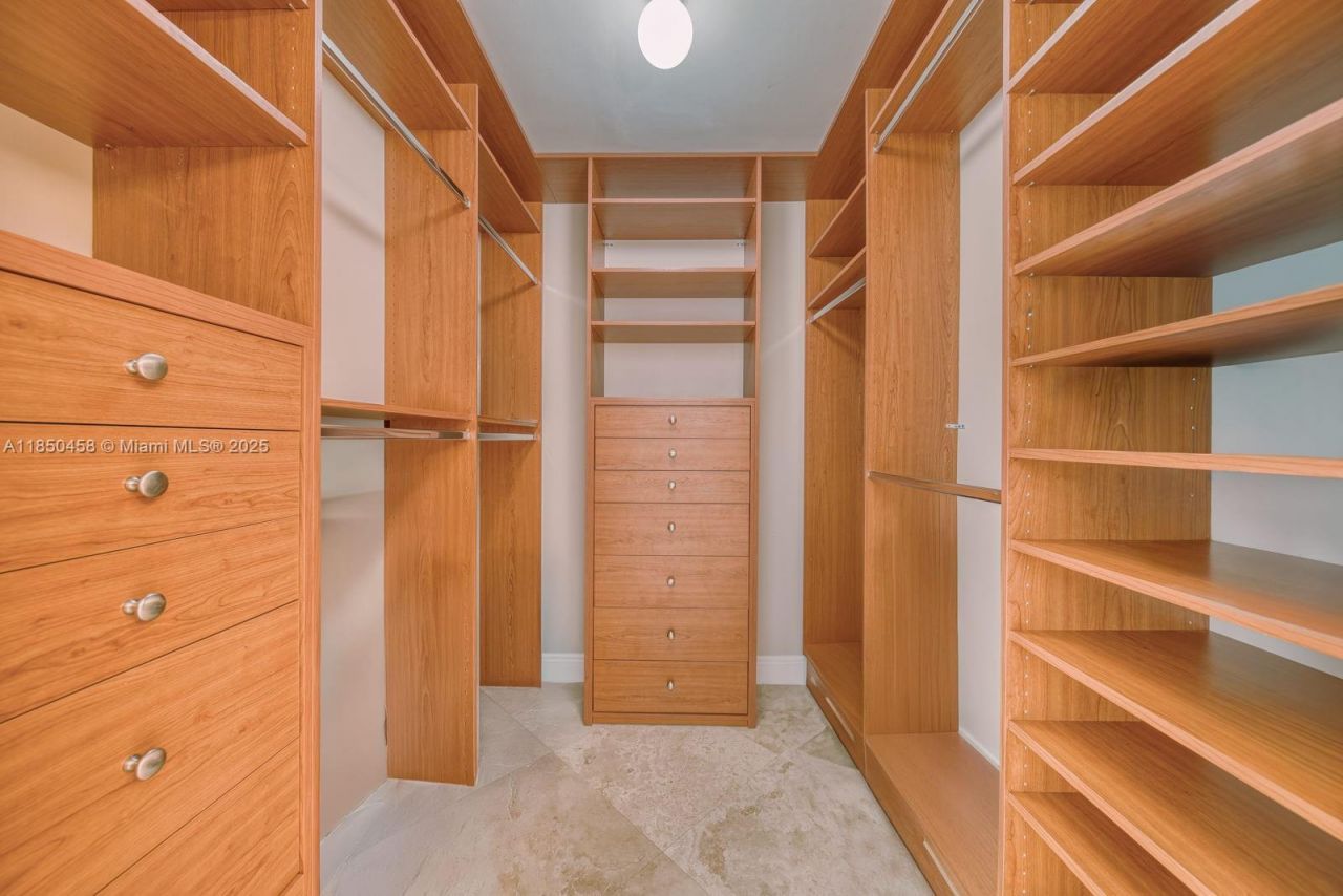 3131 NE 188th St, Unit 2-1103, Aventura, FL 33180 Photo