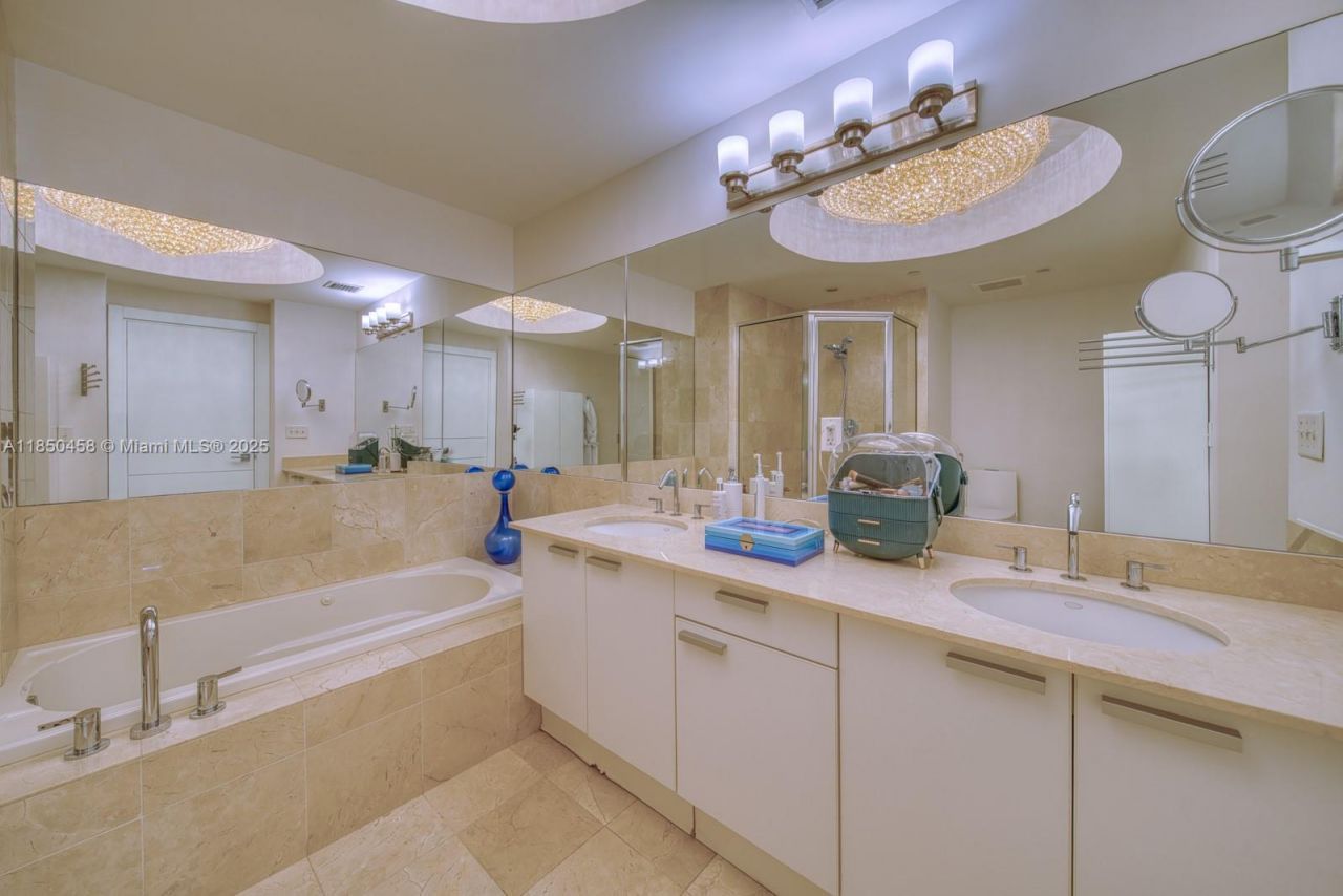 3131 NE 188th St, Unit 2-1103, Aventura, FL 33180 Photo