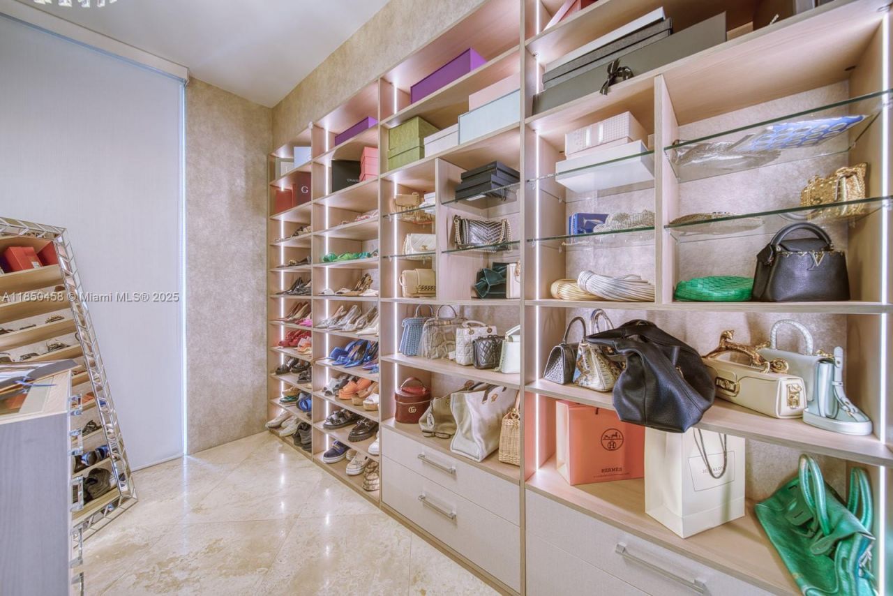 3131 NE 188th St, Unit 2-1103, Aventura, FL 33180 Photo