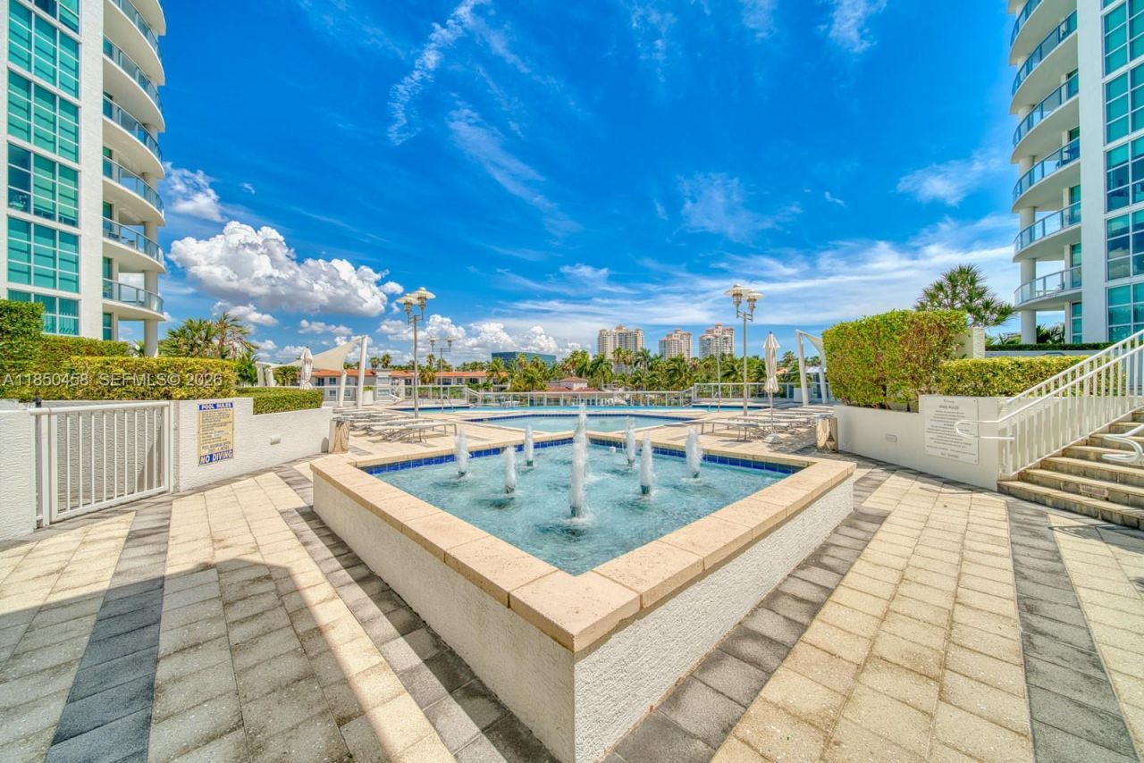 3131 NE 188th St, Unit 2-1103, Aventura, FL 33180 Photo