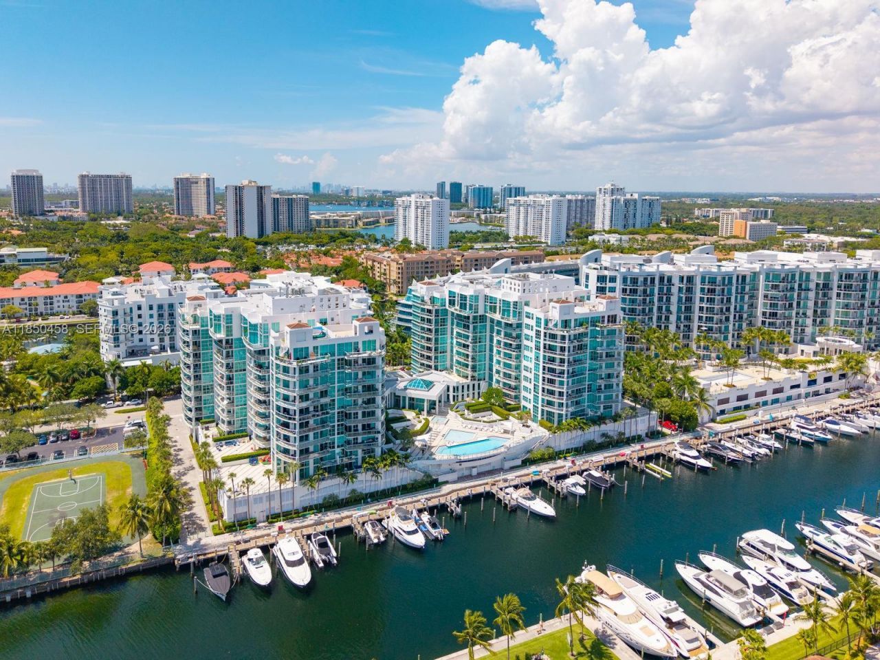 3131 NE 188th St, Unit 2-1103, Aventura, FL 33180 Photo