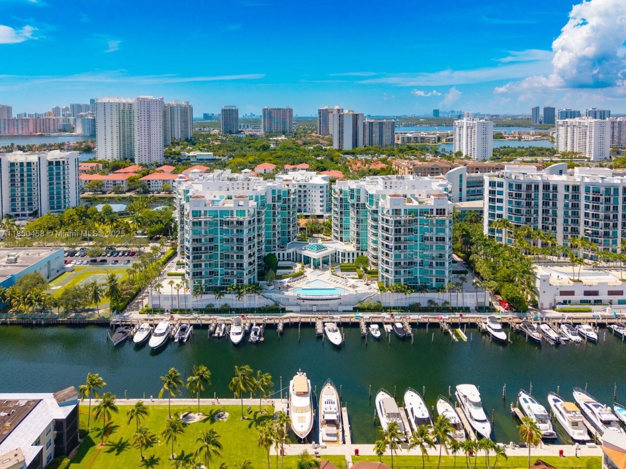 3131 NE 188th St, Unit 2-1103, Aventura, FL 33180 Photo