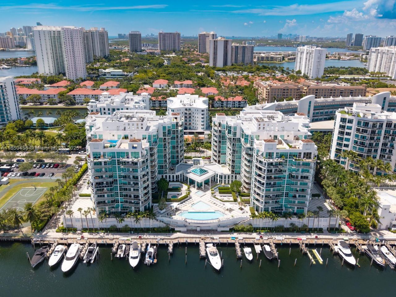 3131 NE 188th St, Unit 2-1103, Aventura, FL 33180 Photo