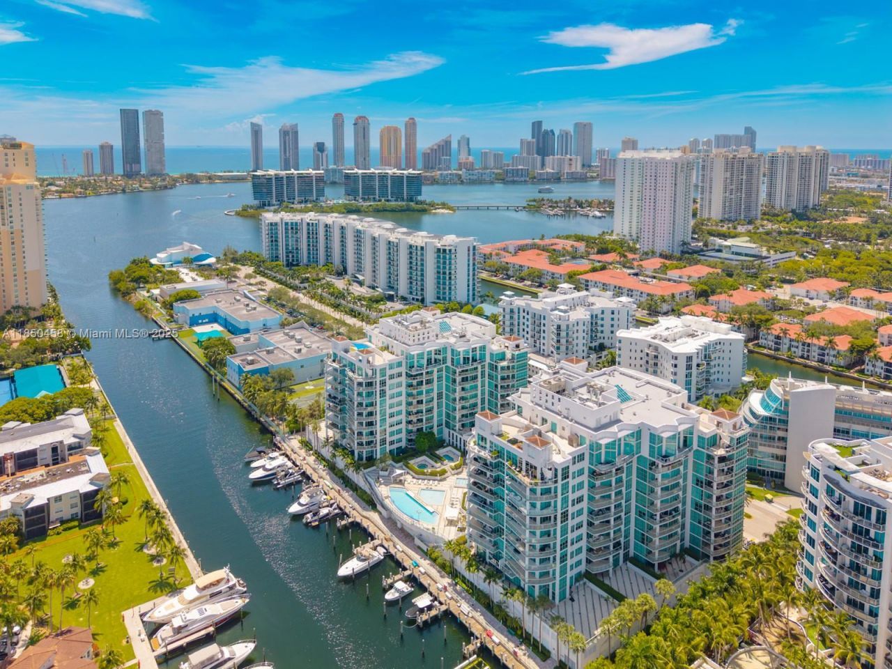 3131 NE 188th St, Unit 2-1103, Aventura, FL 33180 Photo