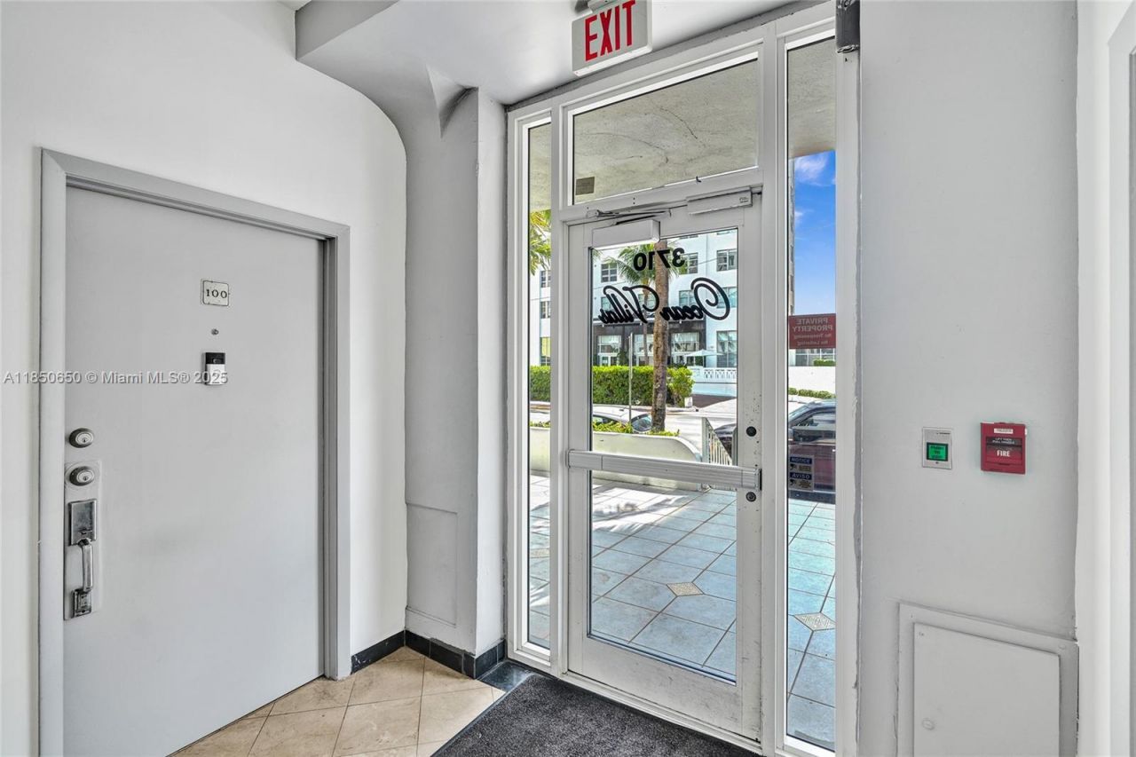 3710 Collins Ave, Unit N-100, Miami Beach, FL 33140 Photo