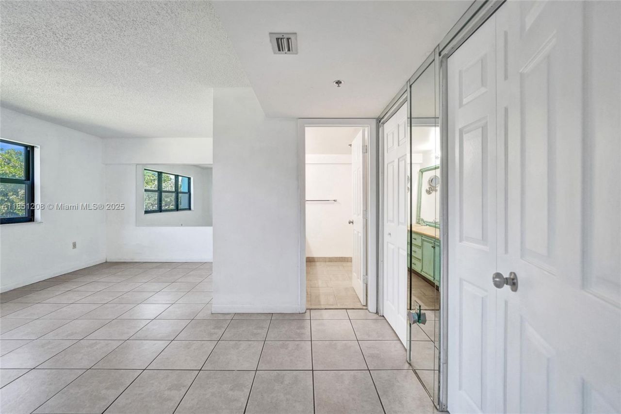 1201 S Ocean Dr, Unit 201N, Hollywood, FL 33019 Photo