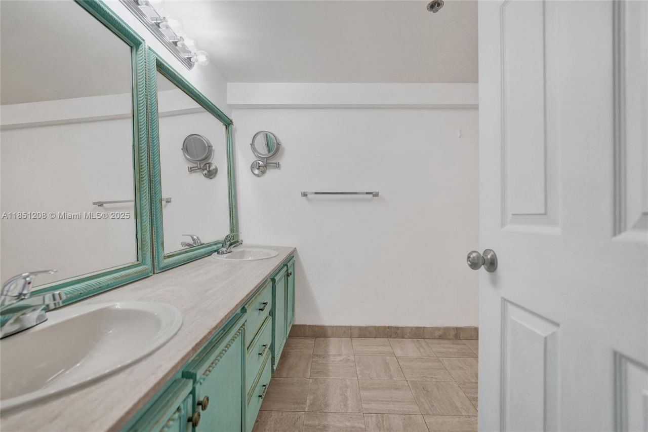 1201 S Ocean Dr, Unit 201N, Hollywood, FL 33019 Photo