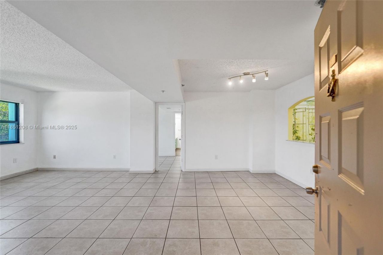 1201 S Ocean Dr, Unit 201N, Hollywood, FL 33019 Photo