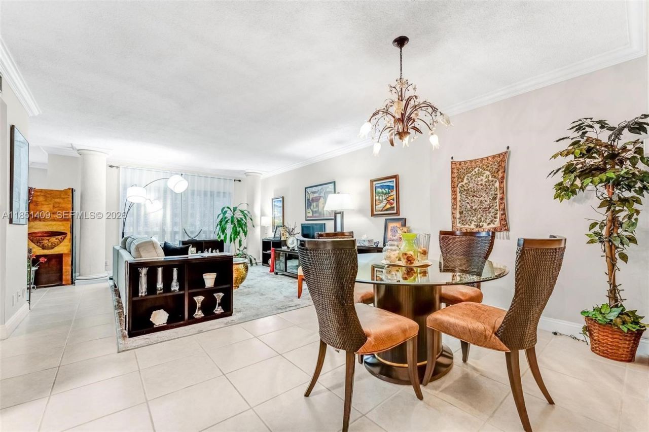 4330 Hillcrest Dr, Unit 516, Hollywood, FL 33021 Photo