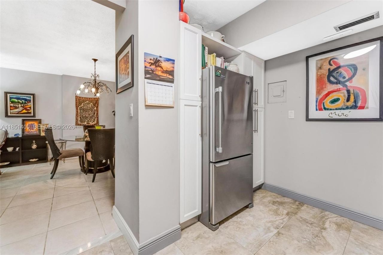 4330 Hillcrest Dr, Unit 516, Hollywood, FL 33021 Photo