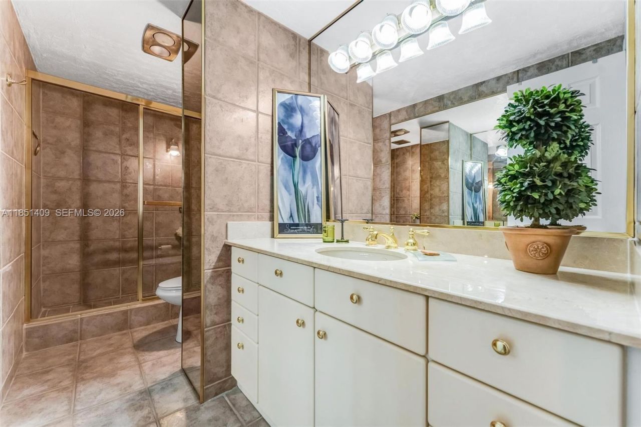 4330 Hillcrest Dr, Unit 516, Hollywood, FL 33021 Photo