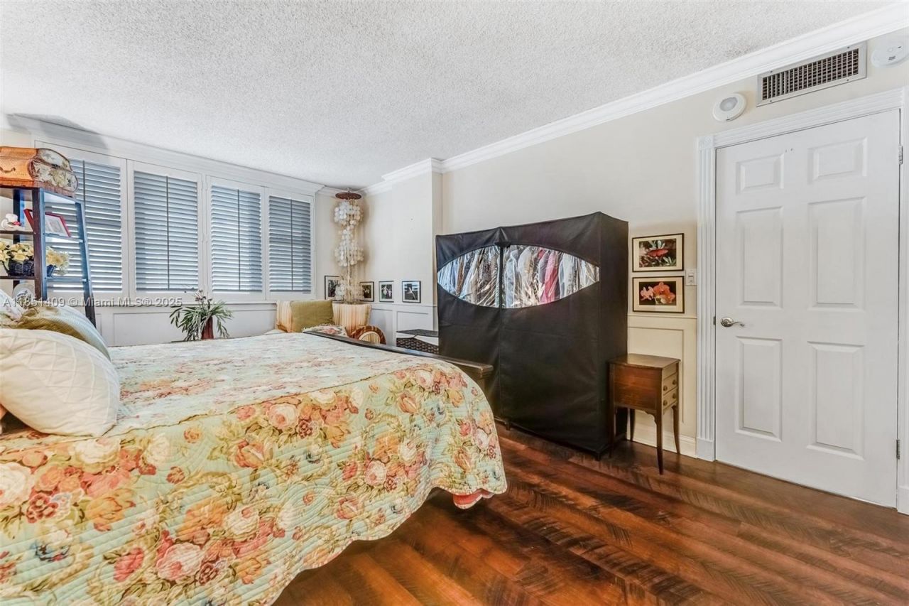 4330 Hillcrest Dr, Unit 516, Hollywood, FL 33021 Photo