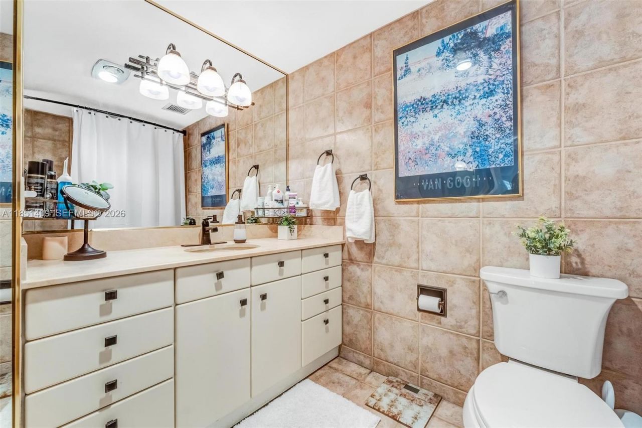 4330 Hillcrest Dr, Unit 516, Hollywood, FL 33021 Photo