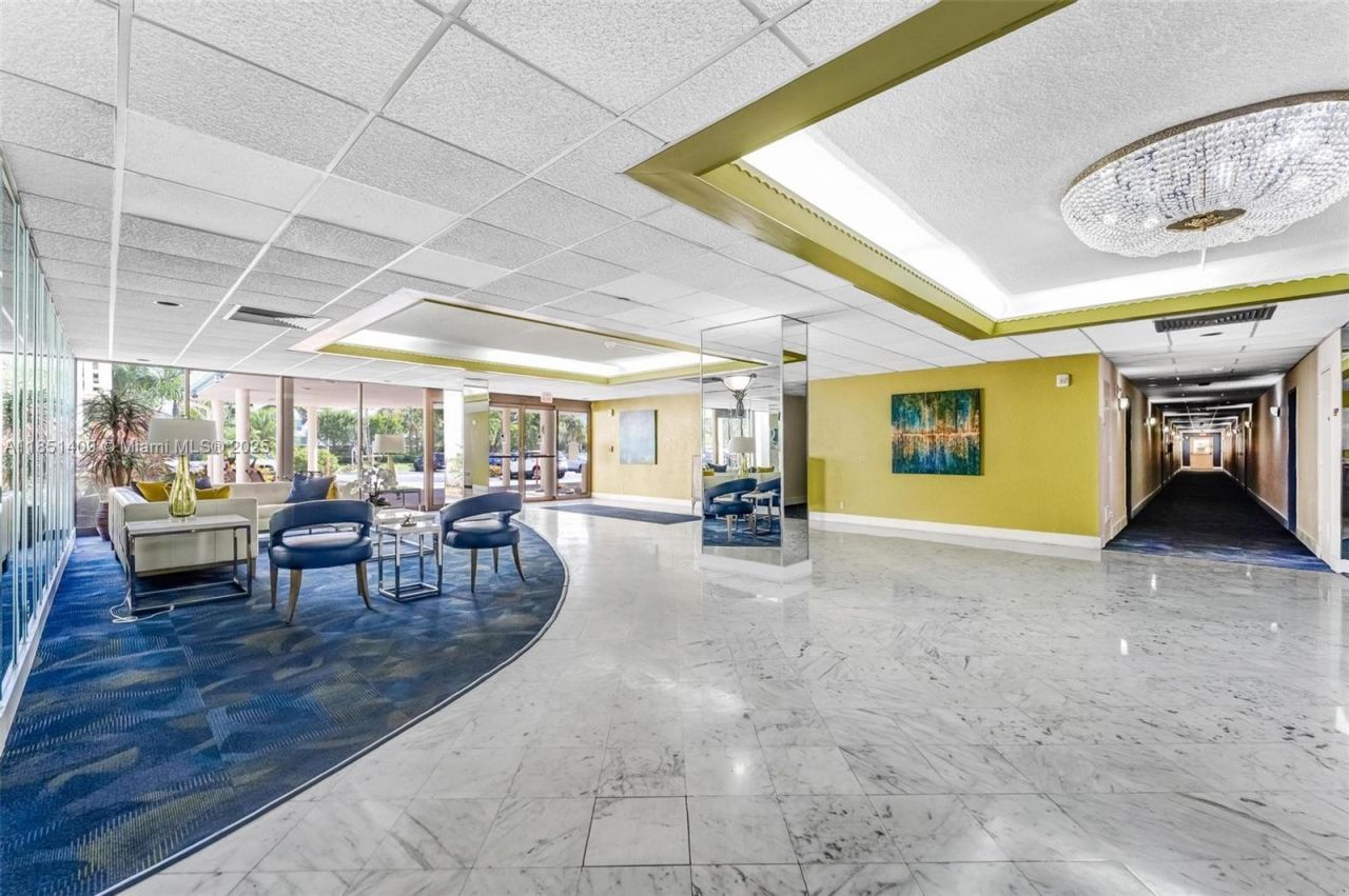 4330 Hillcrest Dr, Unit 516, Hollywood, FL 33021 Photo