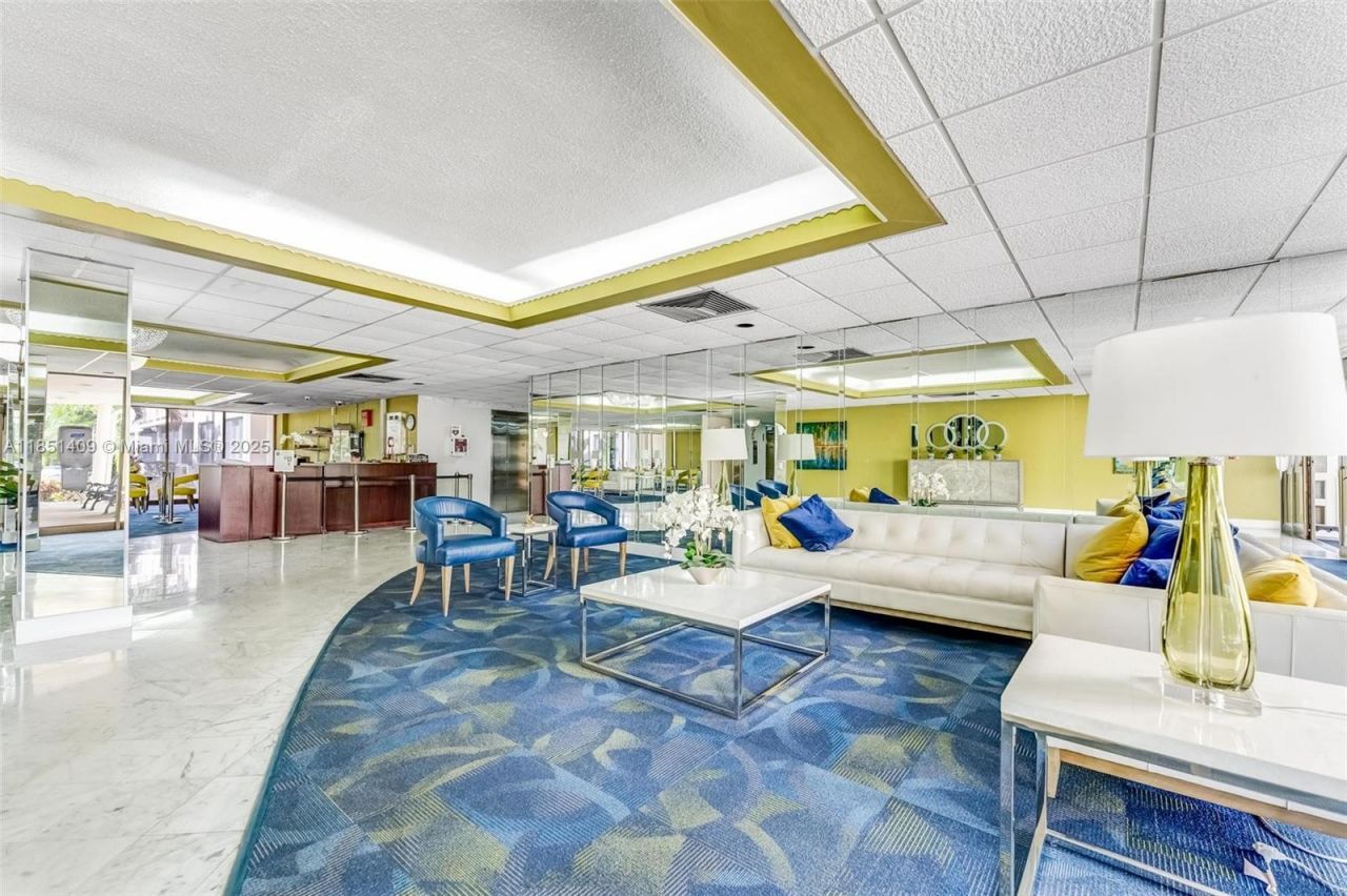 4330 Hillcrest Dr, Unit 516, Hollywood, FL 33021 Photo