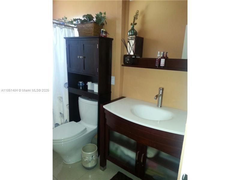 321 NW 13th Ave, Miami, FL 33125 Photo