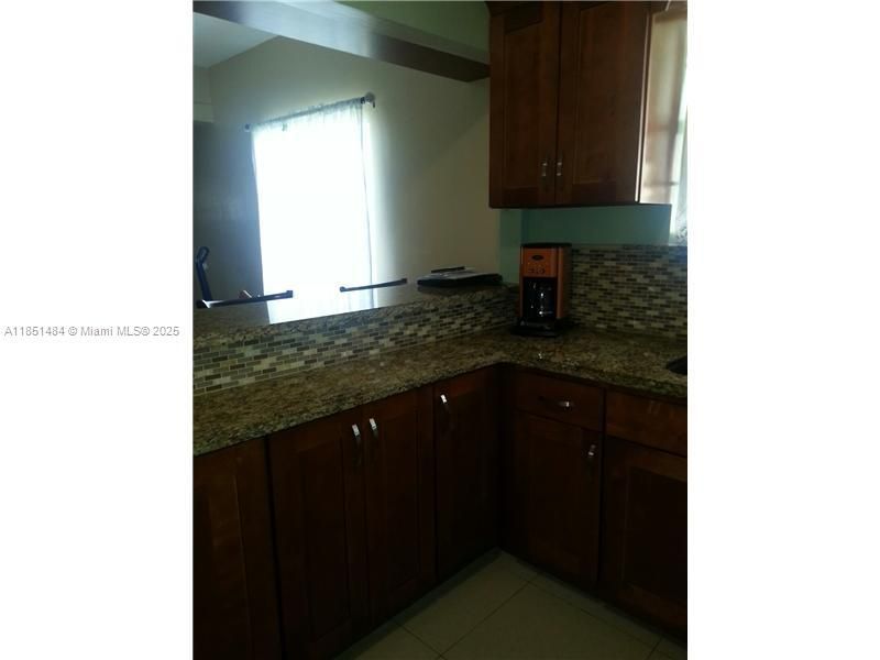 321 NW 13th Ave, Miami, FL 33125 Photo