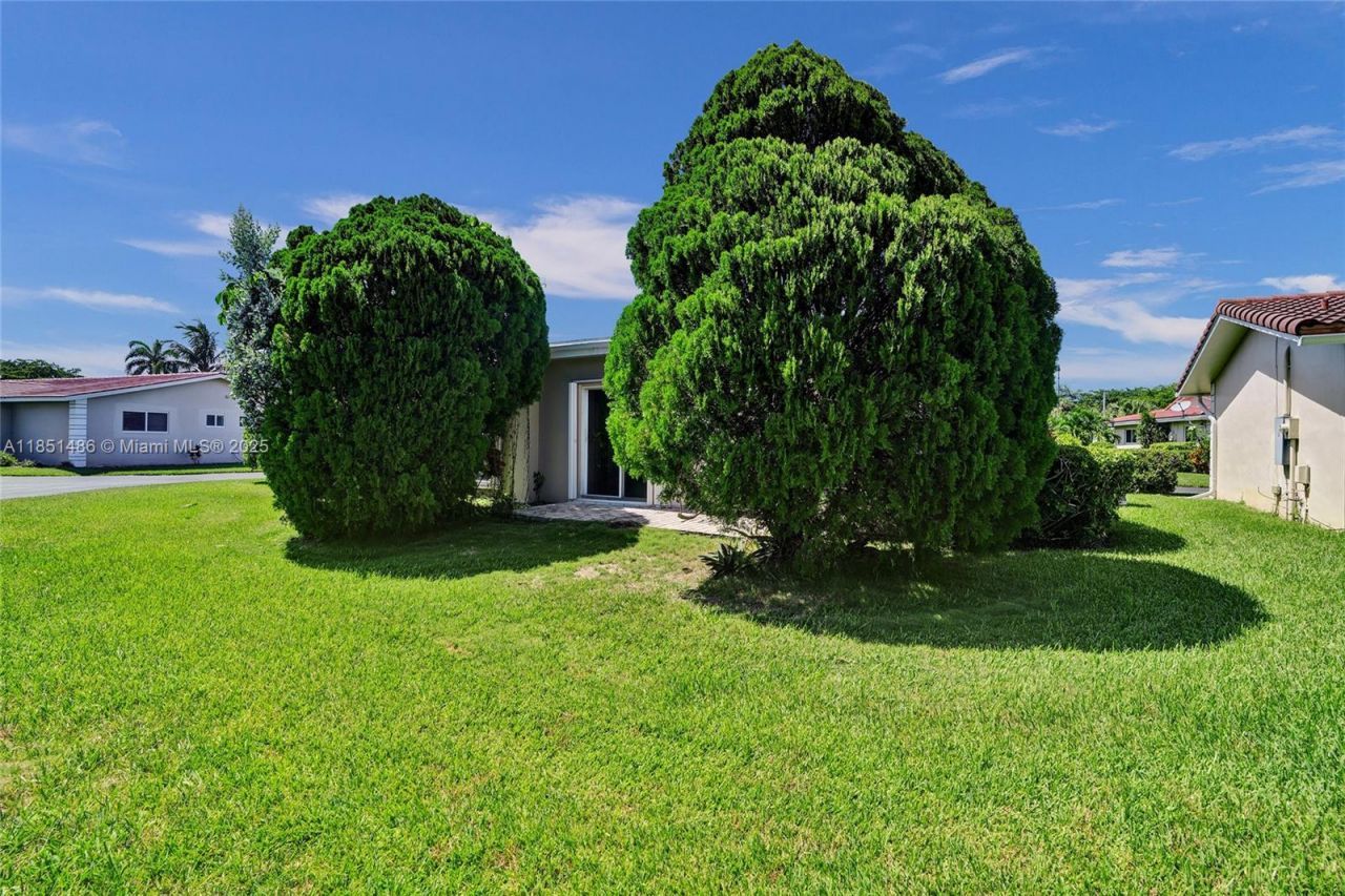 7200 E Tropical Way, Plantation, FL 33317 Photo