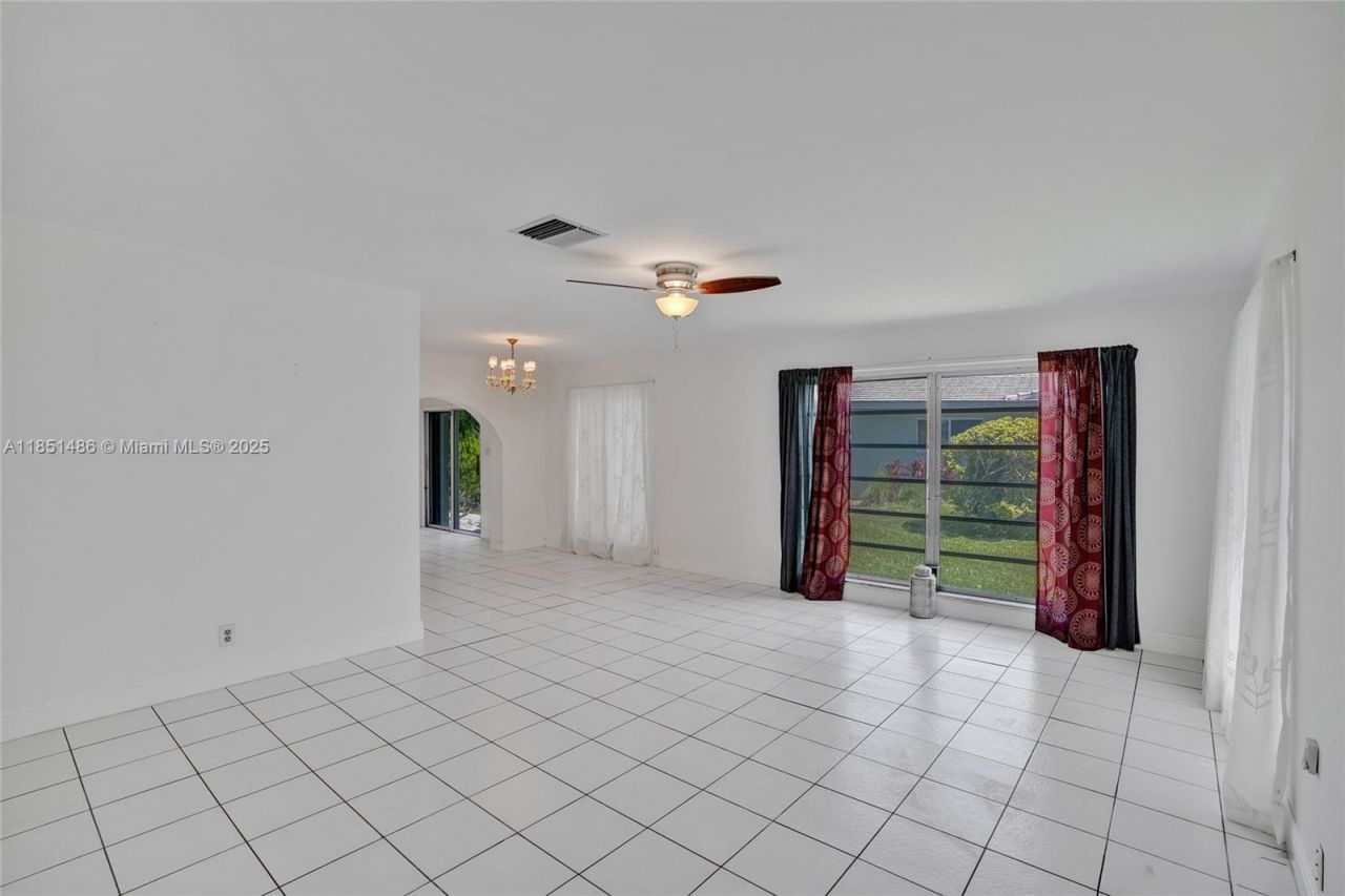 7200 E Tropical Way, Plantation, FL 33317 Photo