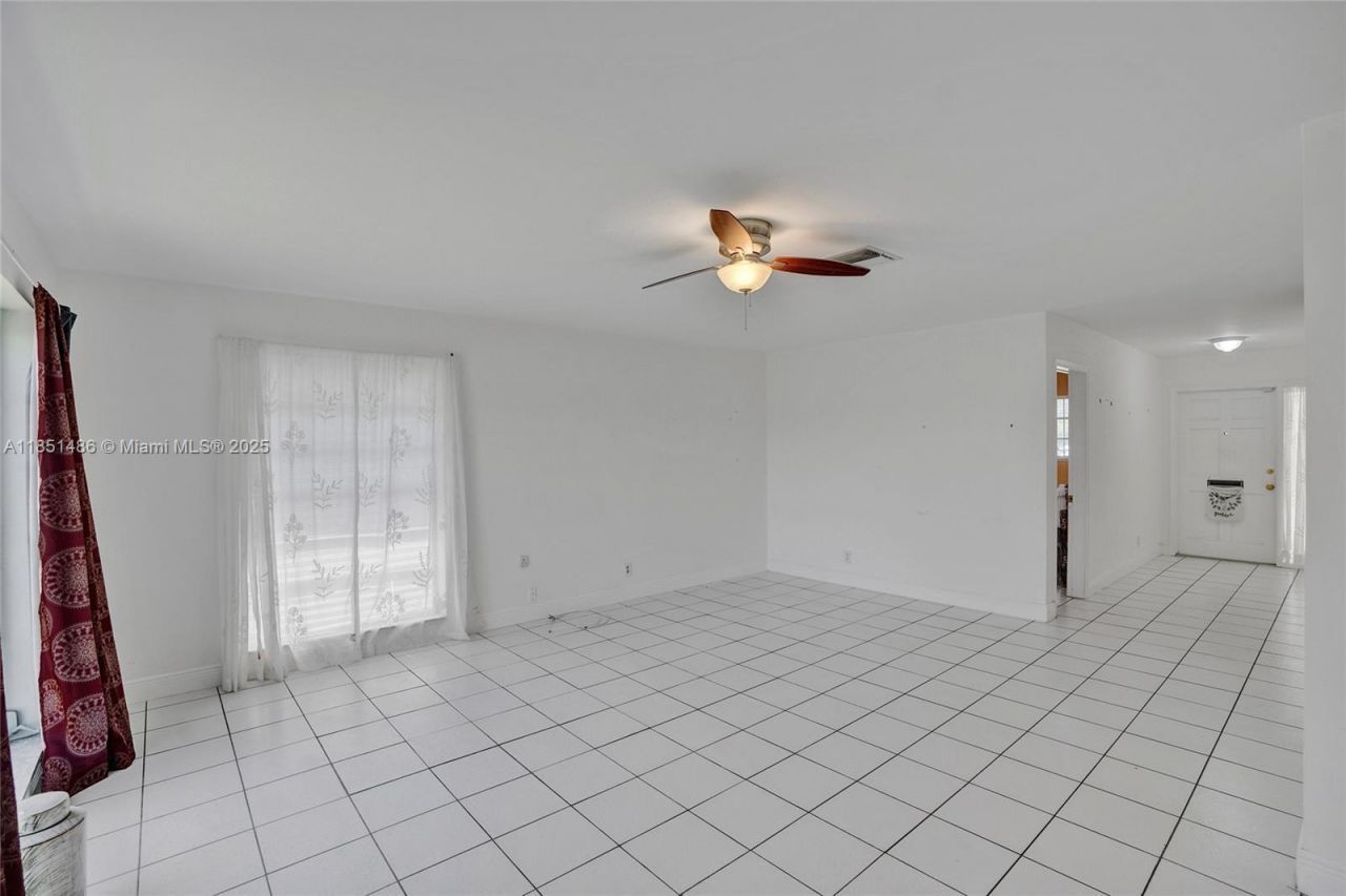 7200 E Tropical Way, Plantation, FL 33317 Photo