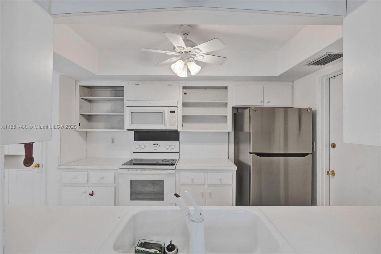 7200 E Tropical Way, Plantation, FL 33317 Photo