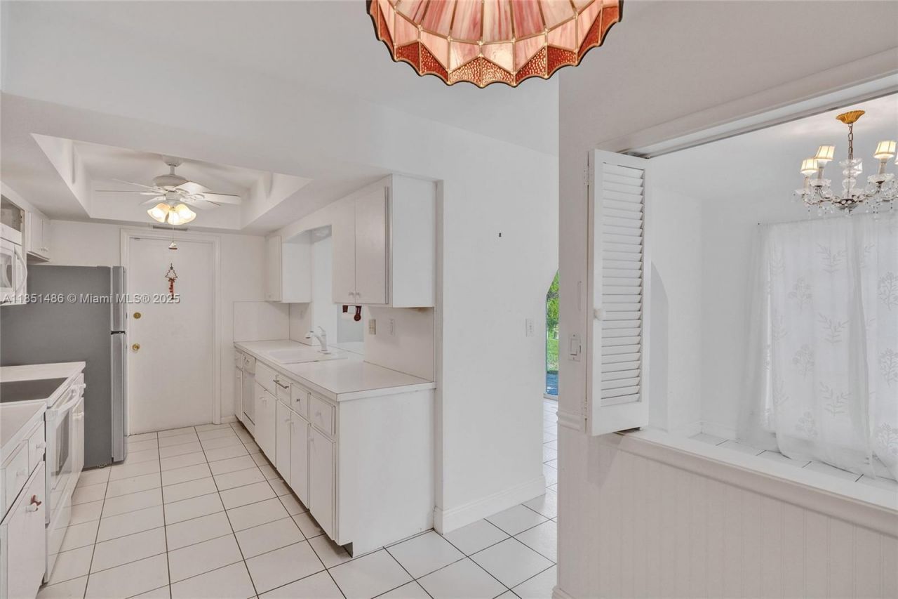 7200 E Tropical Way, Plantation, FL 33317 Photo