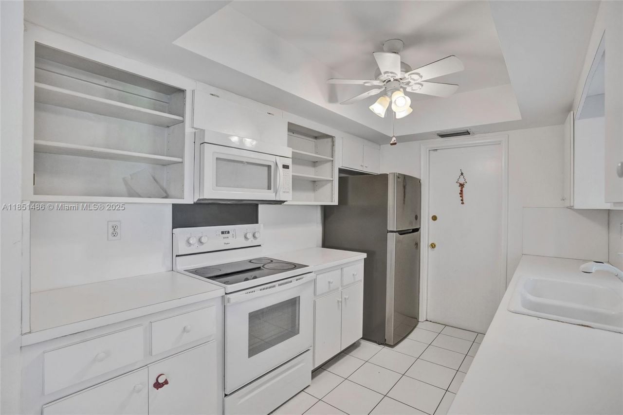 7200 E Tropical Way, Plantation, FL 33317 Photo