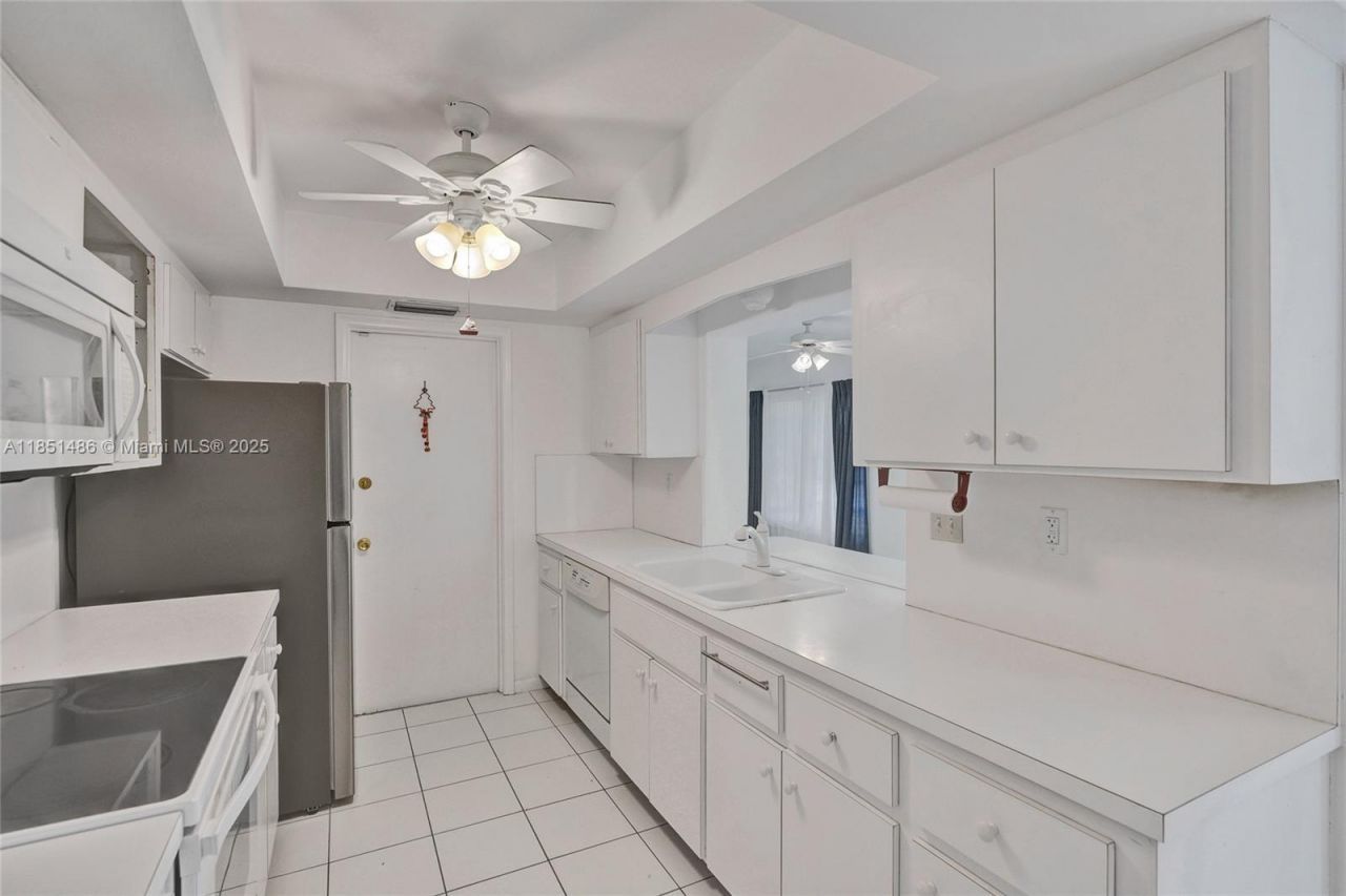 7200 E Tropical Way, Plantation, FL 33317 Photo