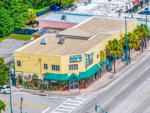 3465 SW 8th St, Unit 3474, Miami, FL 33135