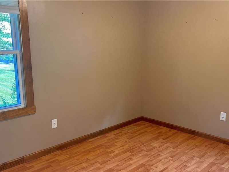 2693 Mahan Denman Road NW, Bristolville, OH 44402 Photo 16