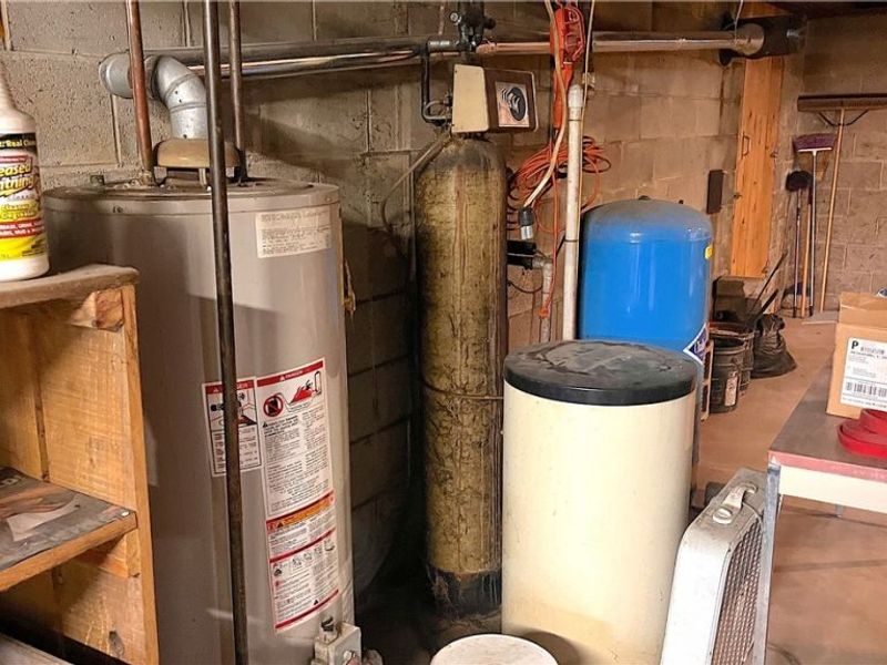 2693 Mahan Denman Road NW, Bristolville, OH 44402 Photo 24