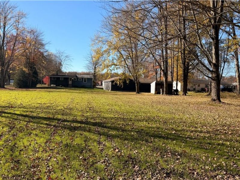 2693 Mahan Denman Road NW, Bristolville, OH 44402 Photo 35