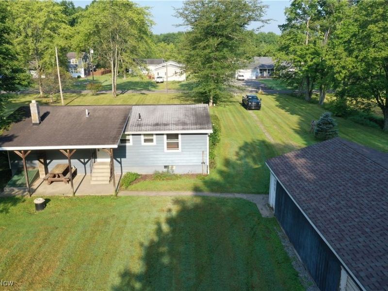 2693 Mahan Denman Road NW, Bristolville, OH 44402 Photo 5