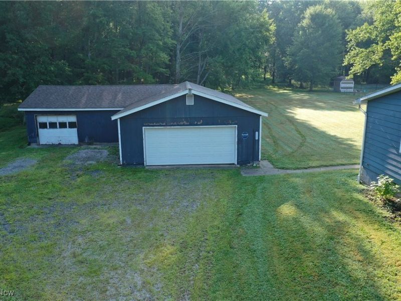 2693 Mahan Denman Road NW, Bristolville, OH 44402 Photo 7