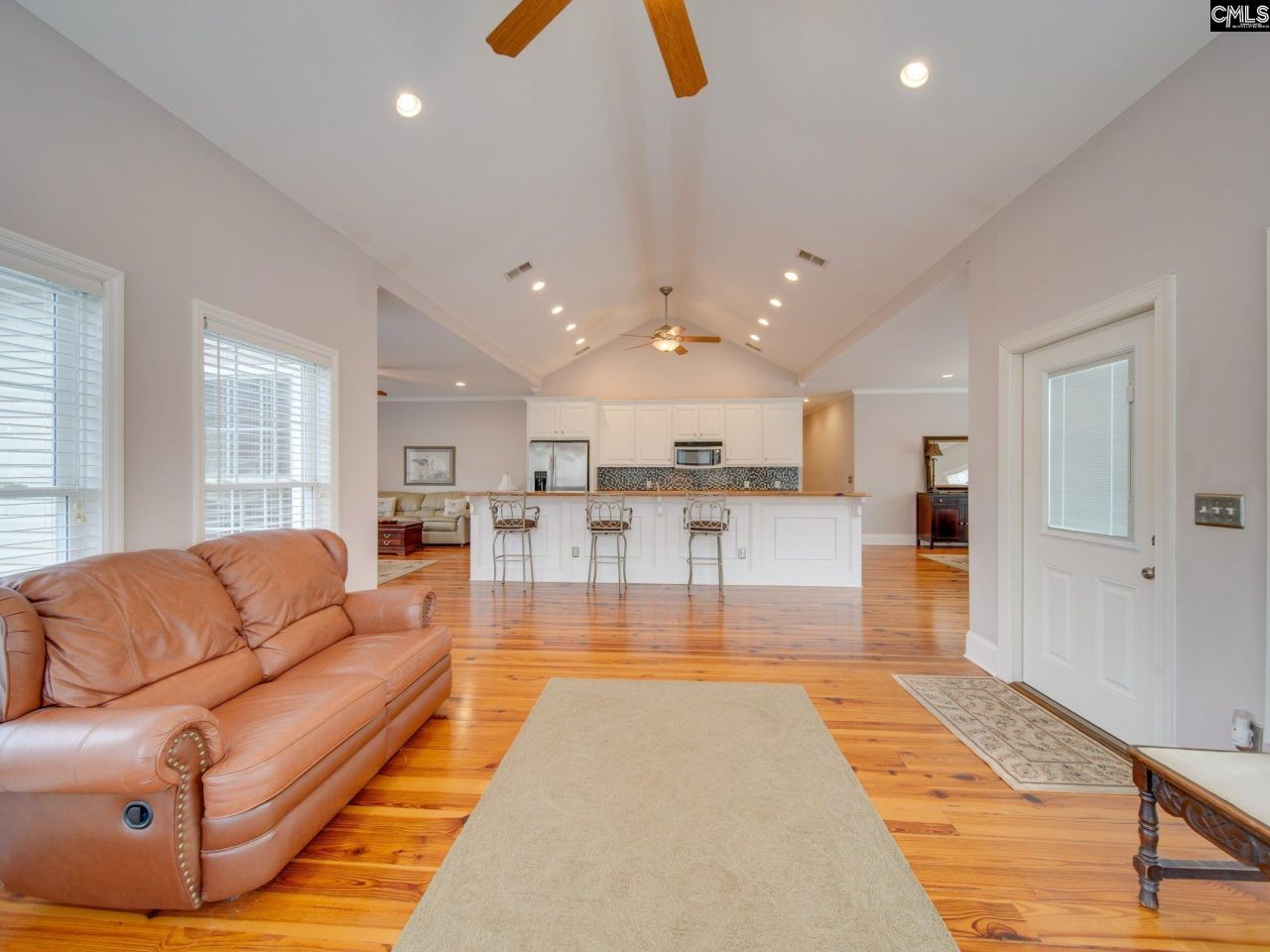 2002 Lystra Road Photo 8