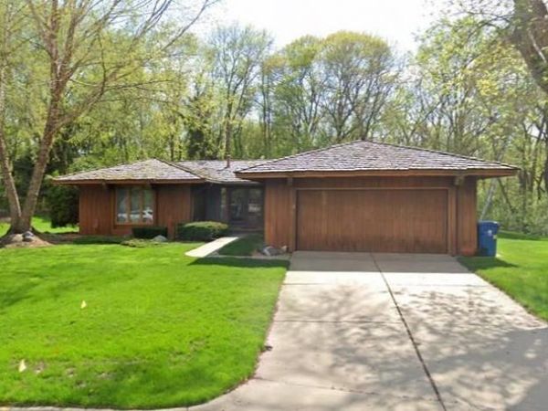 2708 Lassen Court, Burnsville, MN 55337